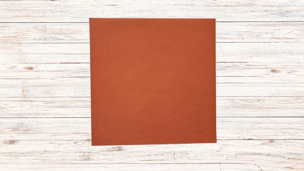 Ein Blatt Origami-Papier 15 x 15 cm