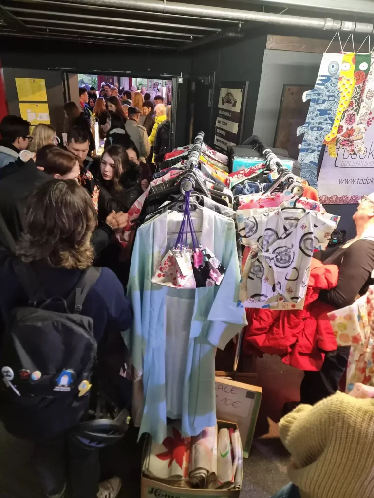 Andrang am Stand von todoki auf dem Japanmarkt Berlin