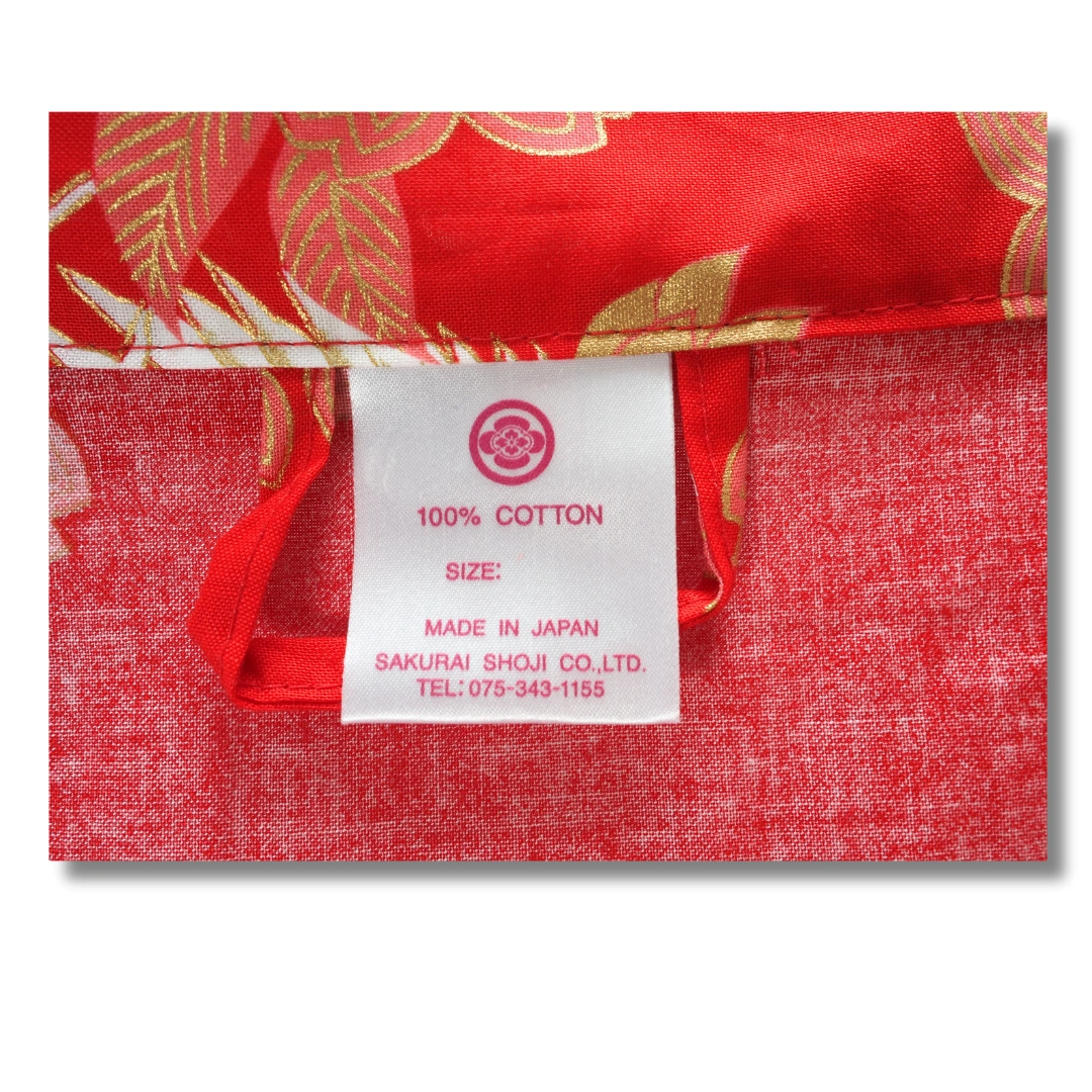 Damen Yukata kurz rot mit Kranichen & Blumen Damen Yukata kurz rot mit Kranichen & Blumen