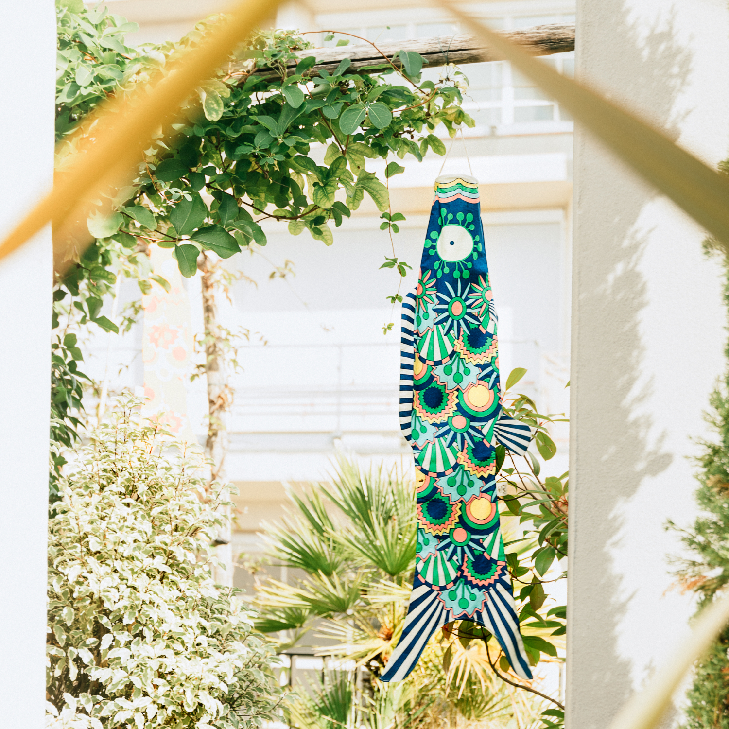 Koinobori Windsack tropisch blaue Blumen