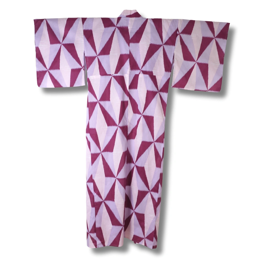 Damen Yukata mit lila Dreiecken Damen Yukata mit lila Dreiecken