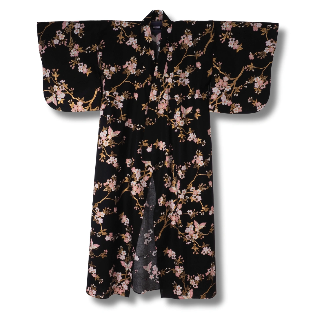 Damen Yukata – Schwarz mit rosa & weißen Blüten Damen Yukata – Schwarz mit rosa & weißen Blüten