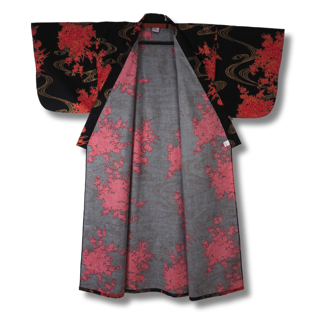 Damen Yukata schwarz mit roten Blumen & Goldakzenten Damen Yukata schwarz mit roten Blumen & Goldakzenten