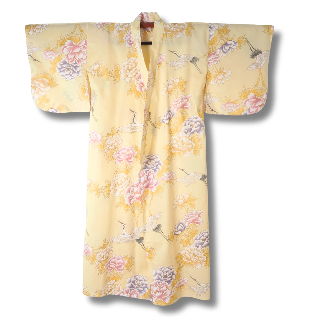 Damen Yukata gelb mit Blumen & Kranichen Damen Yukata gelb mit Blumen & Kranichen
