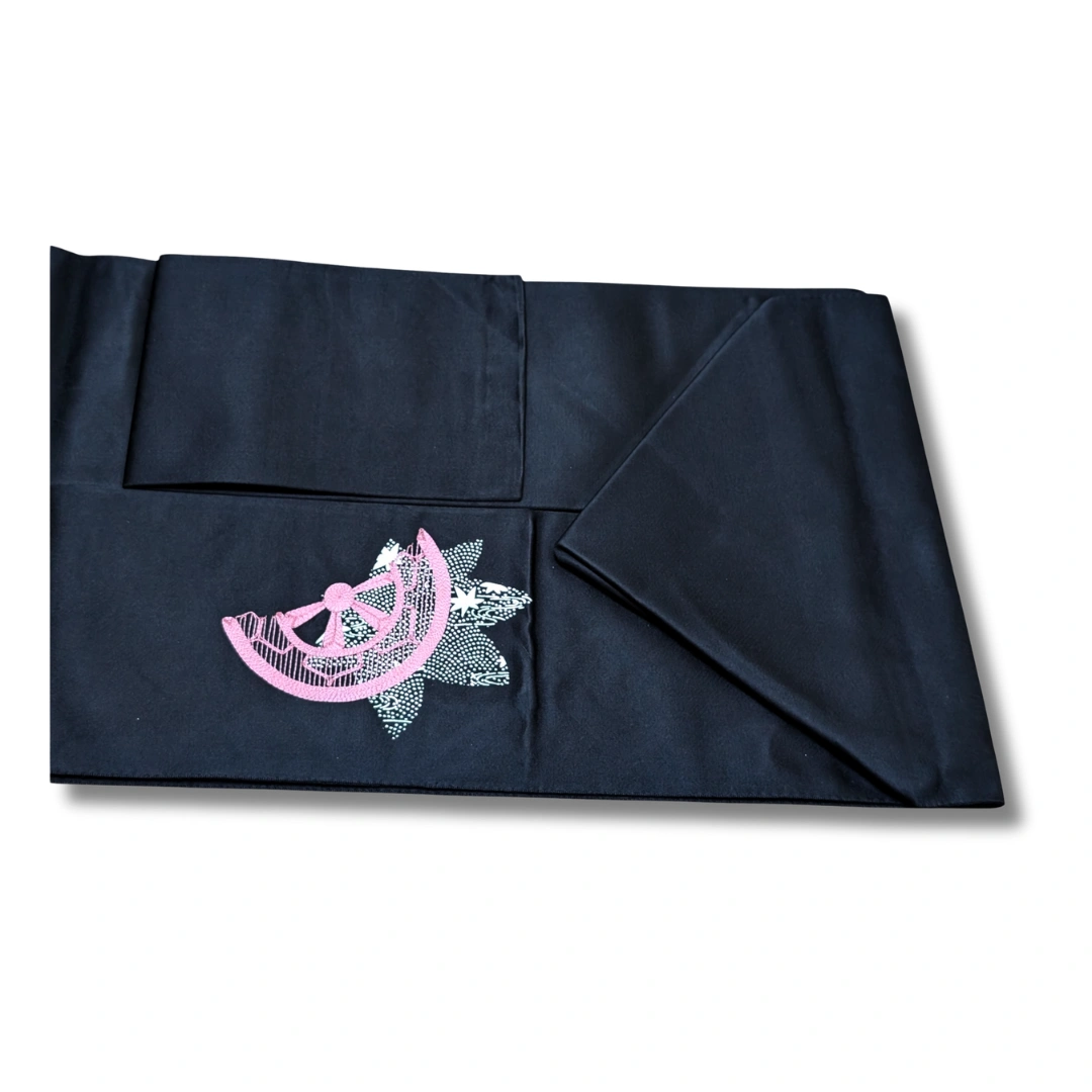 Vintage Nagoya Shitate Nagoya Obi Schwarz mit Rosa Stickerei Vintage Nagoya Shitate Nagoya Obi Schwarz mit Rosa Stickerei