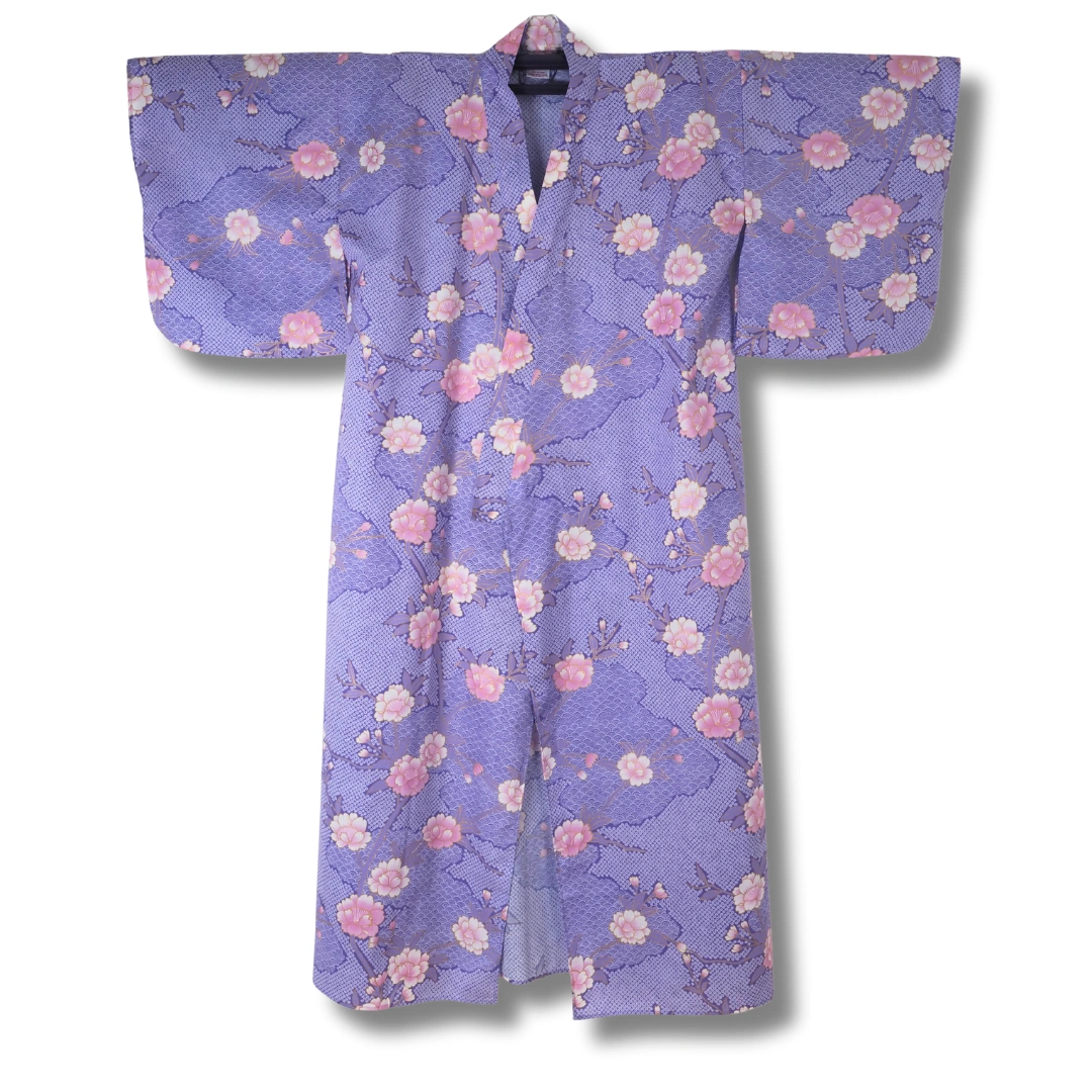 Damen Yukata – Lila mit Blumen Damen Yukata – Lila mit Blumen