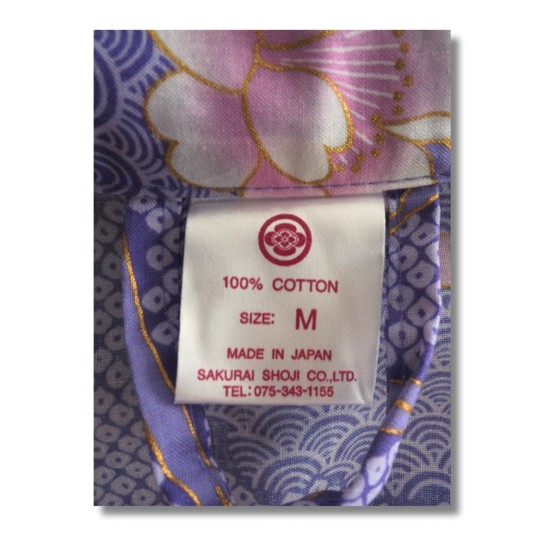 Damen Yukata – Lila mit Blumen Damen Yukata – Lila mit Blumen