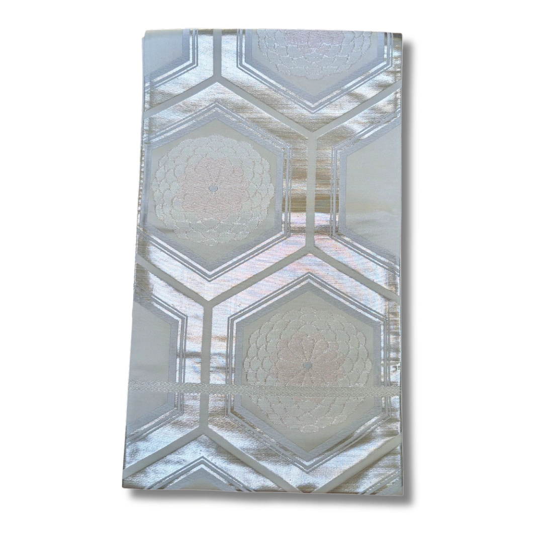Vintage Fukuro Obi Kikkō & Chrysanthemen – Silber & Elfenbein