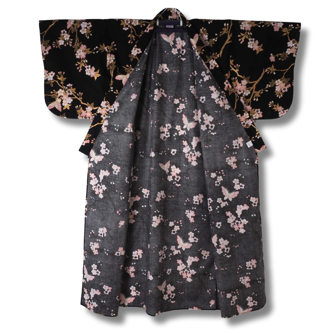 Damen Yukata – Schwarz mit rosa & weißen Blüten Damen Yukata – Schwarz mit rosa & weißen Blüten